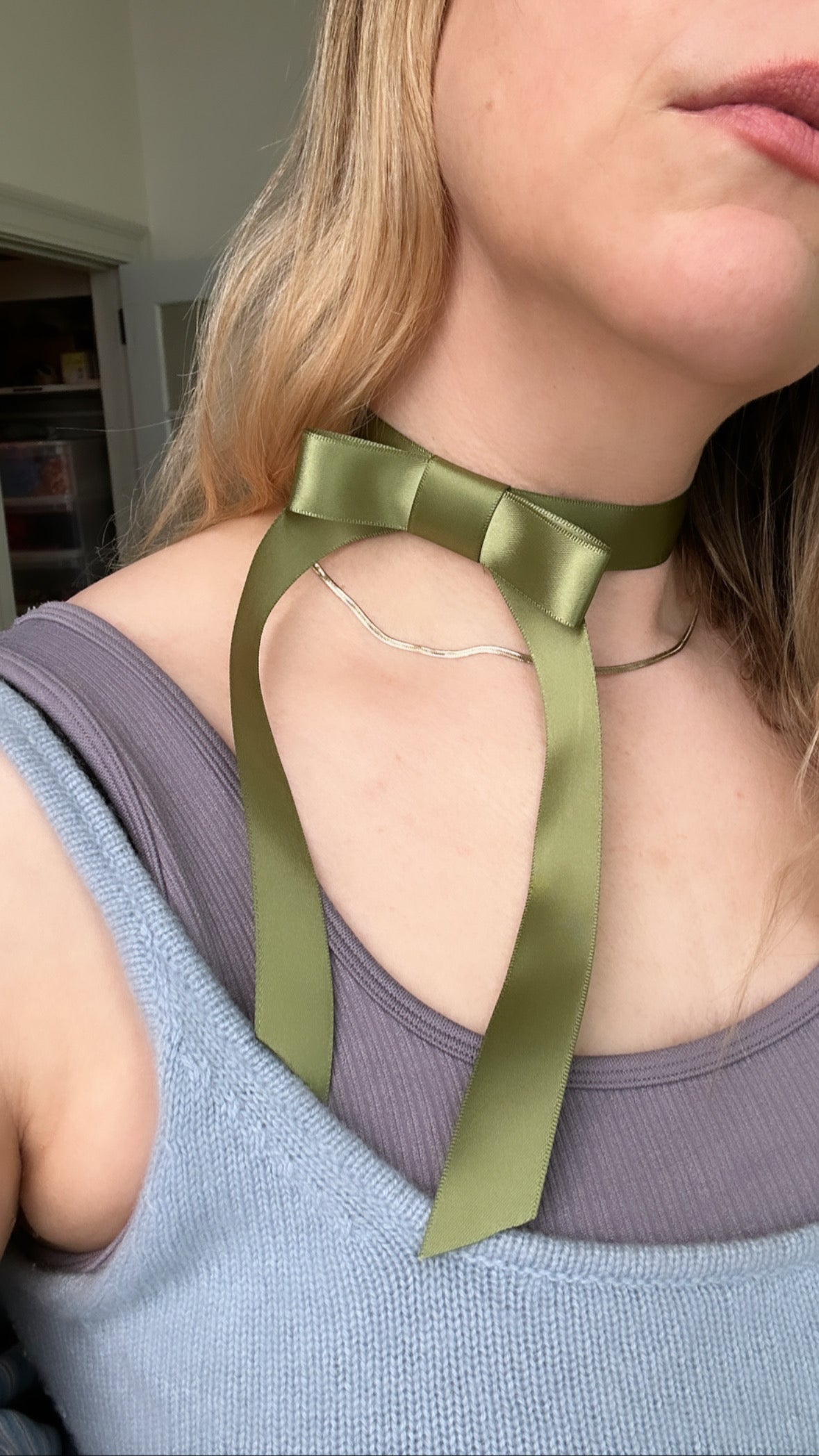 Ribbon Choker Necklace