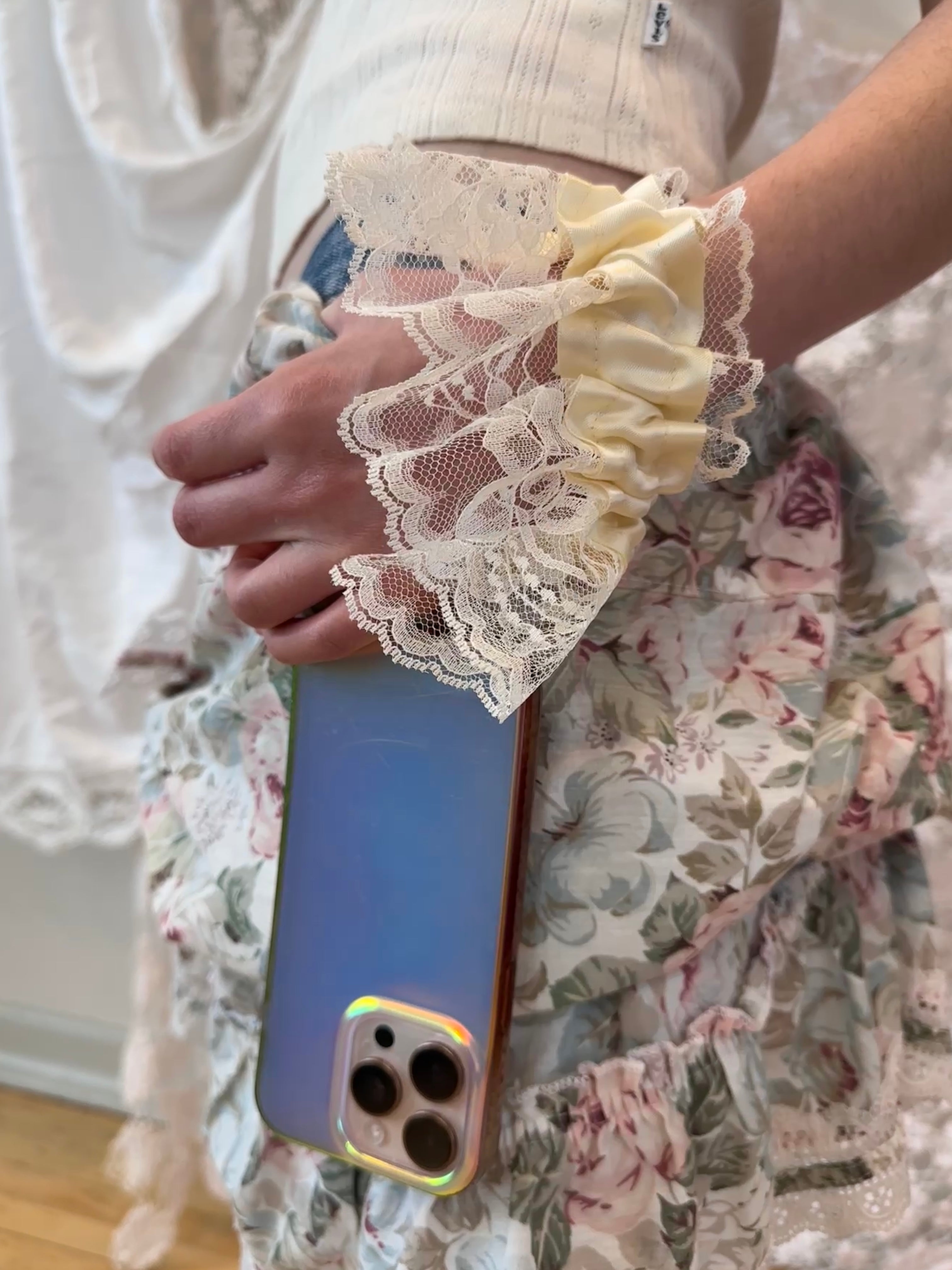 Lace Cuff Phone Wristlet