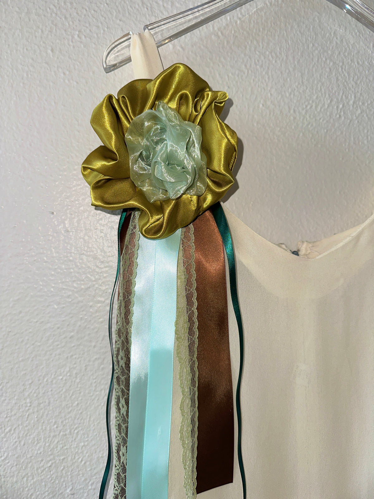 Dauphine Award Pin