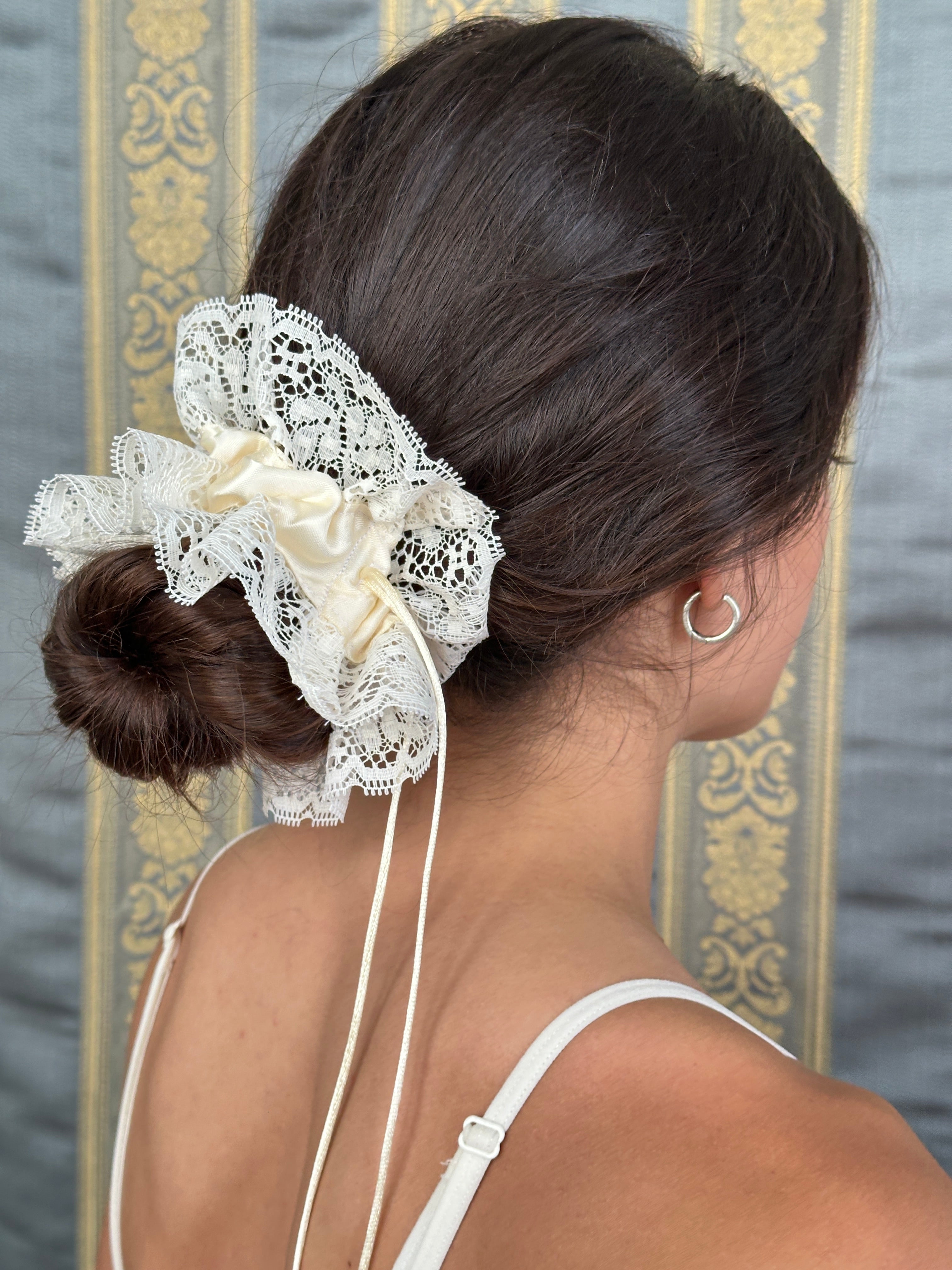 Lacy Peplum Scrunchie