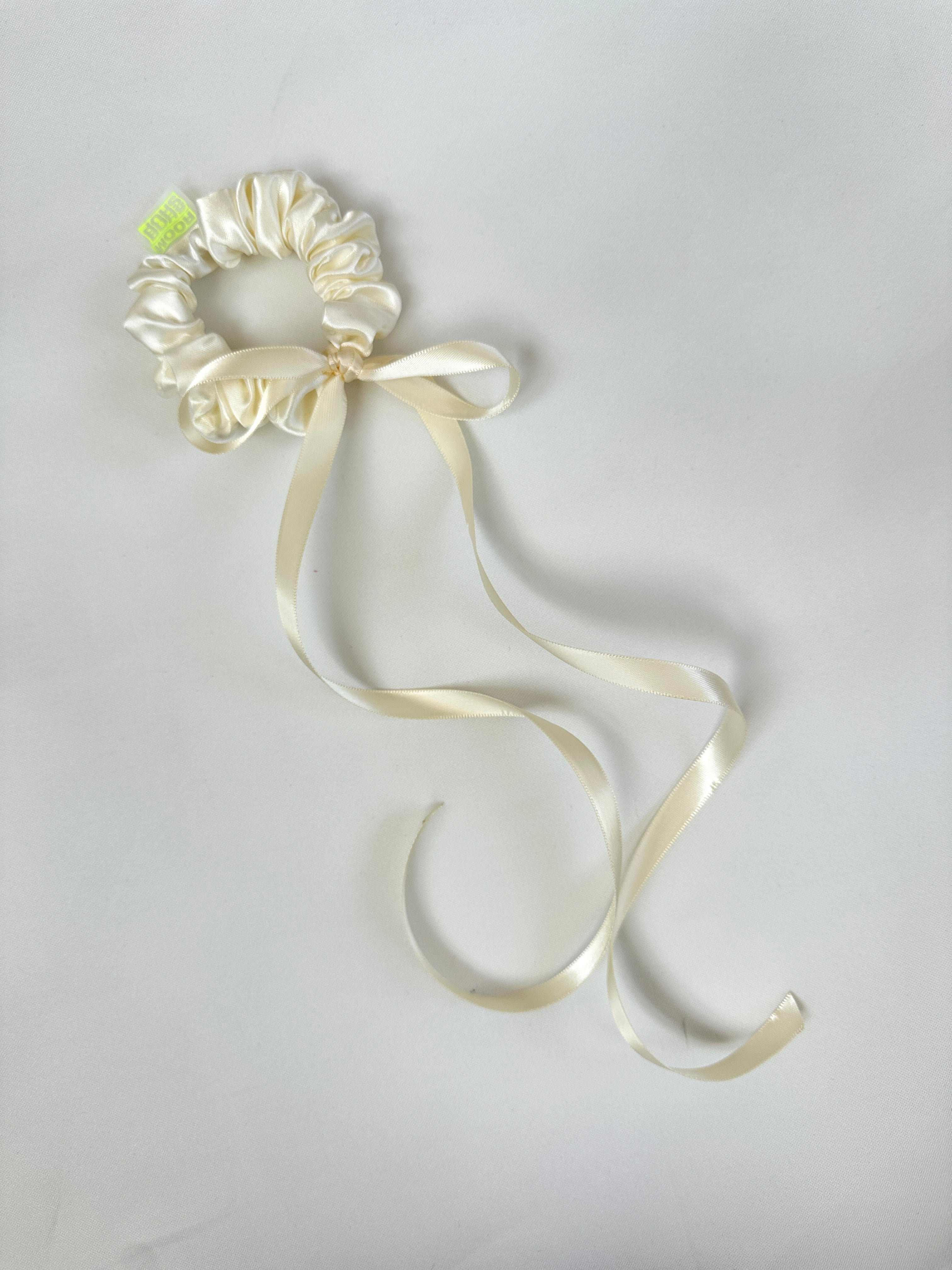 Catherine Bow Scrunchie