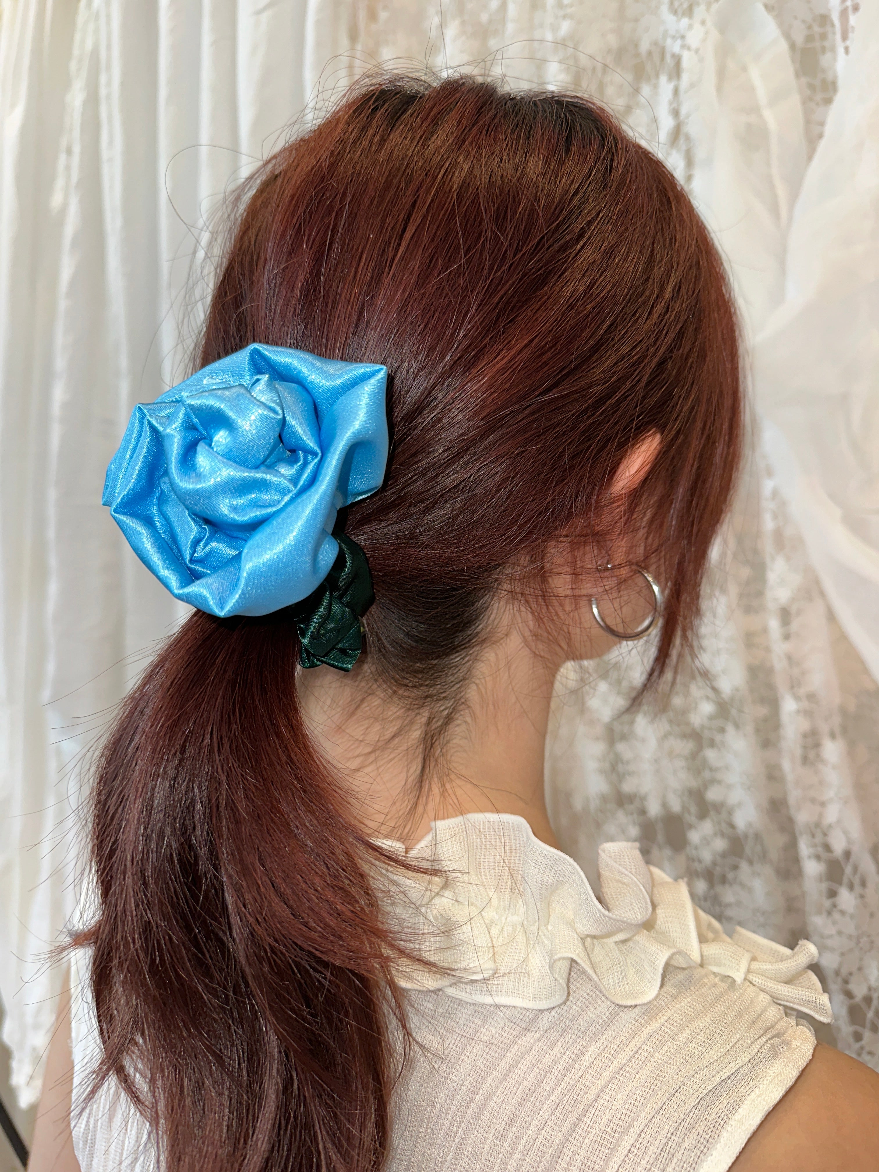 Rosette Scrunchie – Room Shop