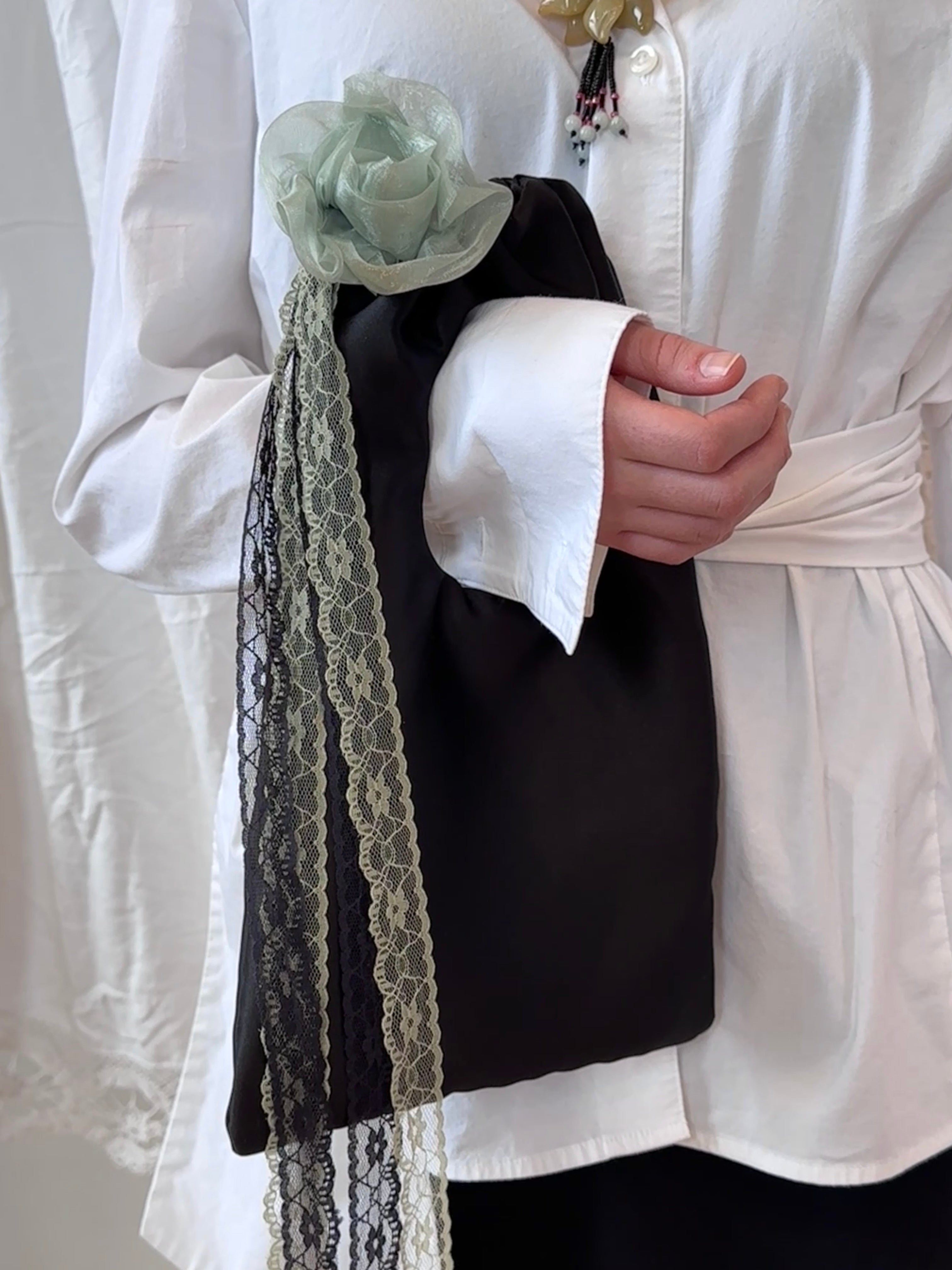 Keyhole Cinch Handbag