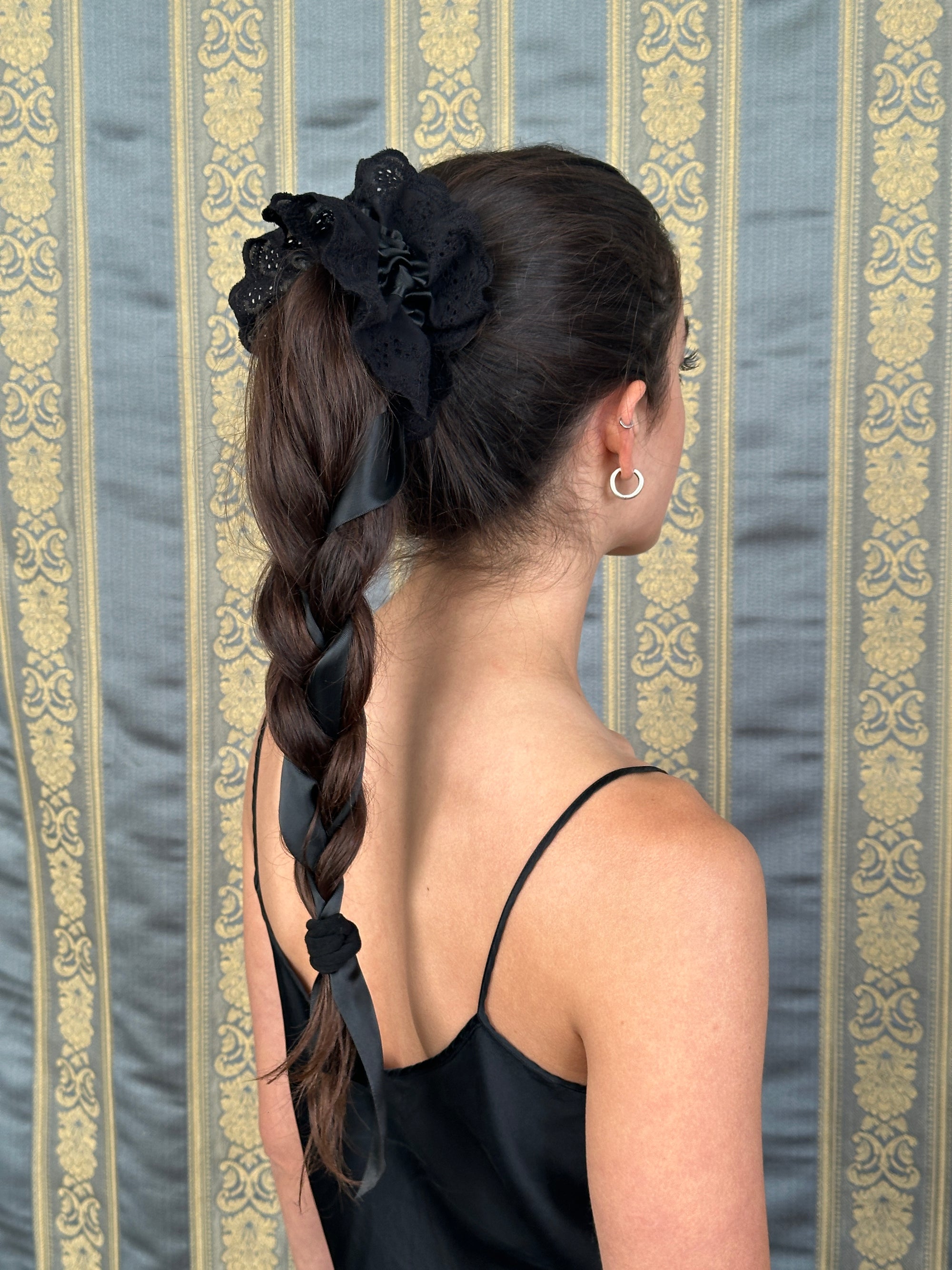 Eyelet Peplum Scrunchie