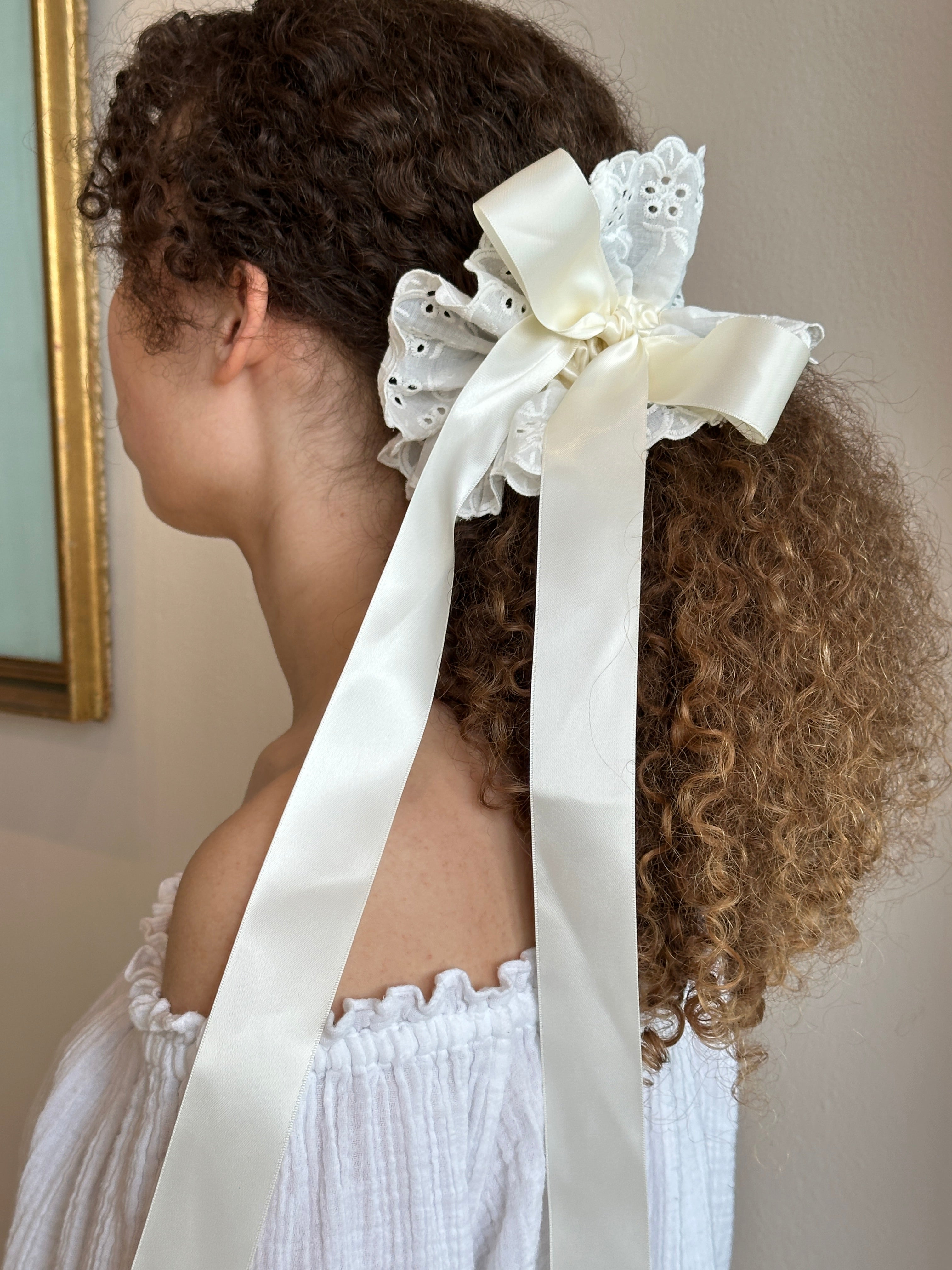 Eyelet Peplum Scrunchie