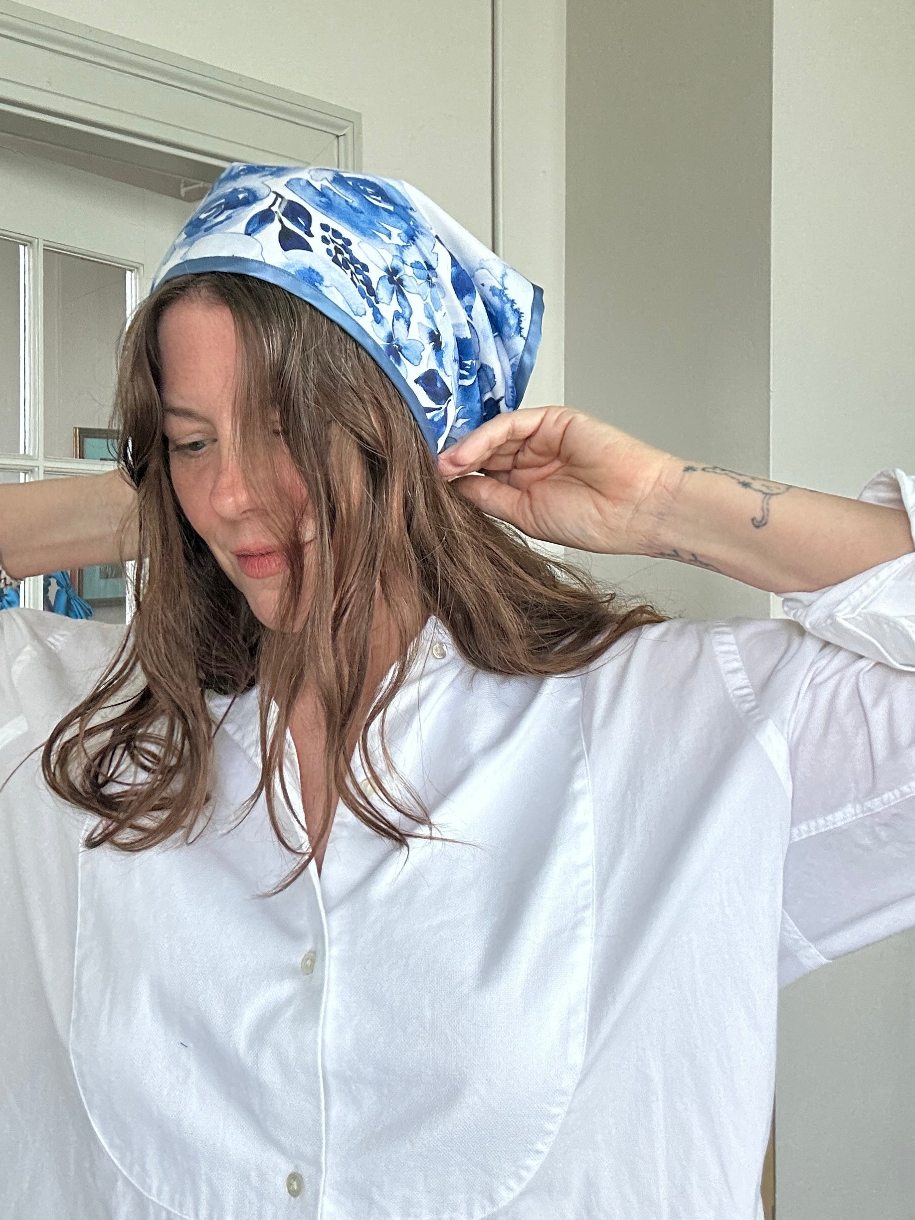 Dutch Blue Headscarf
