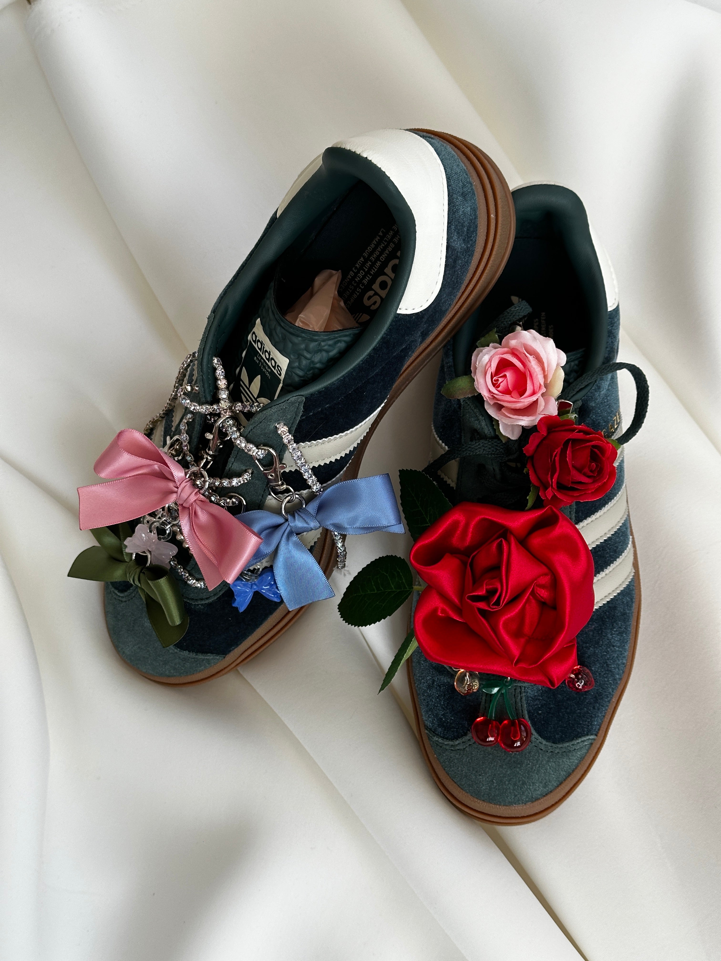 Eloise Rose Pin / Clip 2 Pack