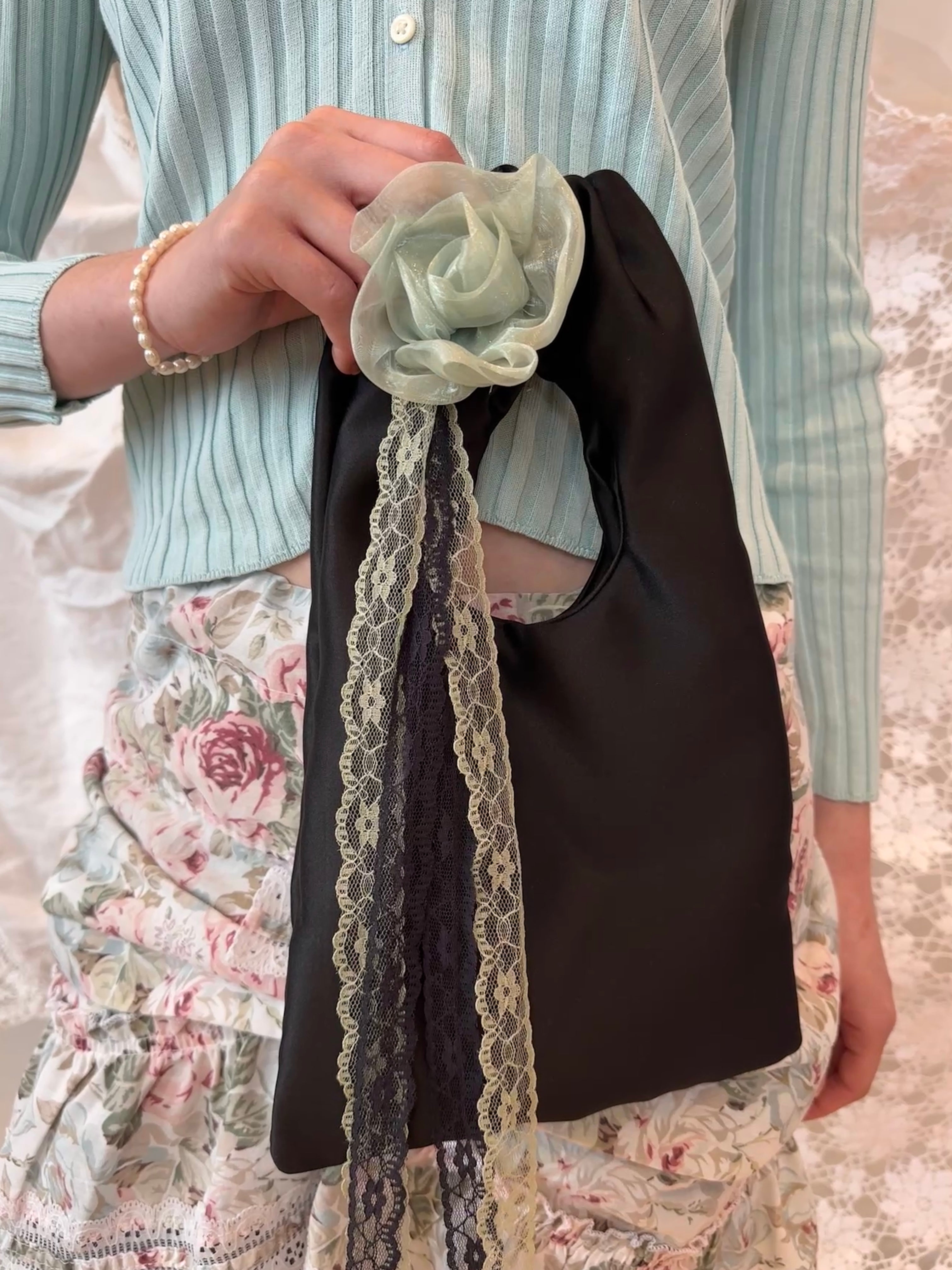 Keyhole Cinch Handbag