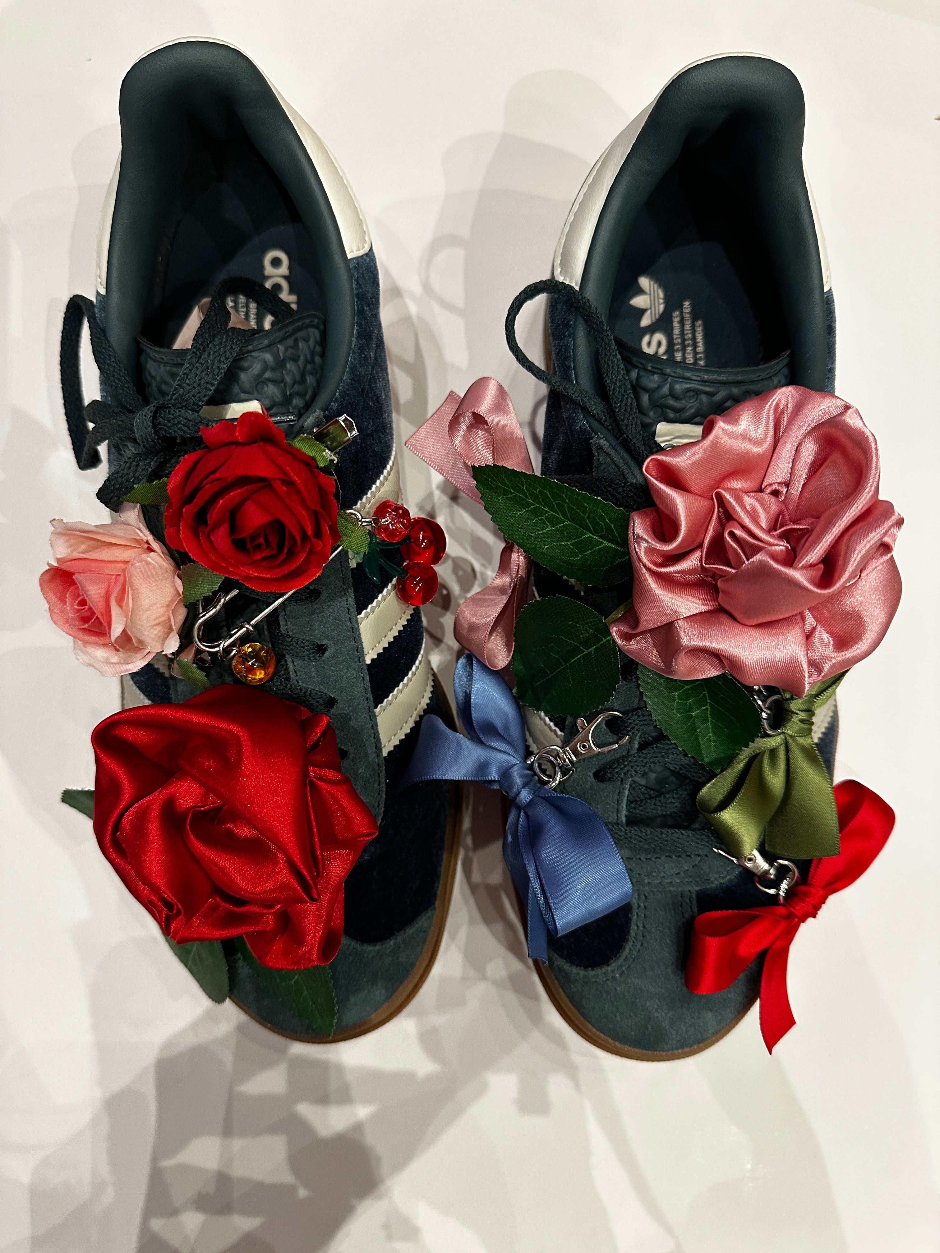 Elaine Rose Clip