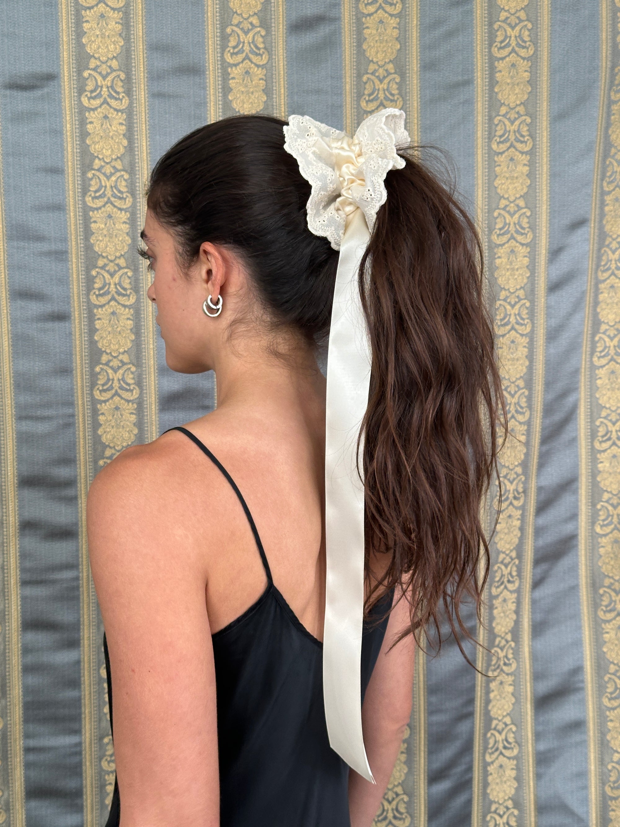 Eyelet Peplum Scrunchie