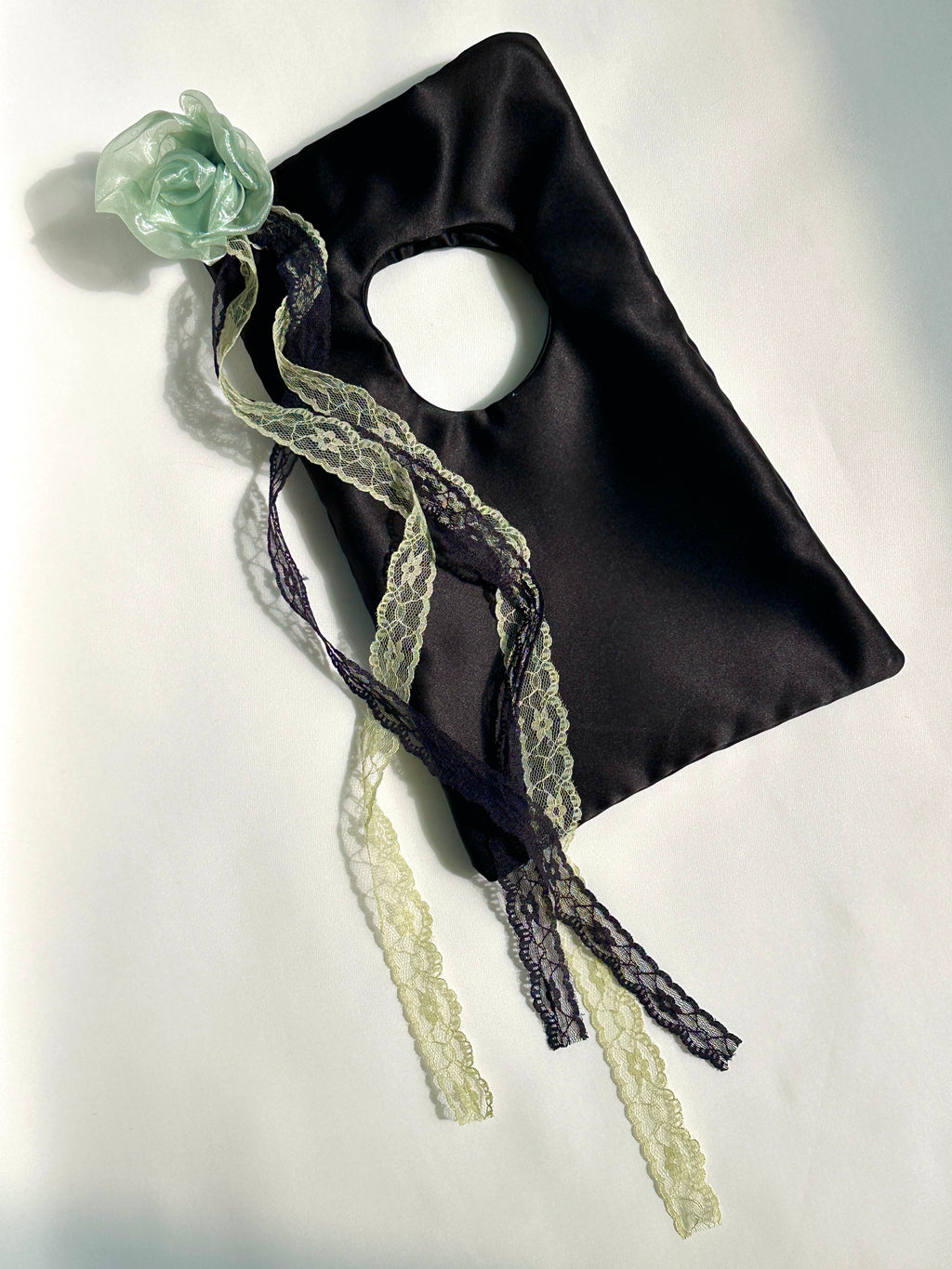Keyhole Cinch Handbag
