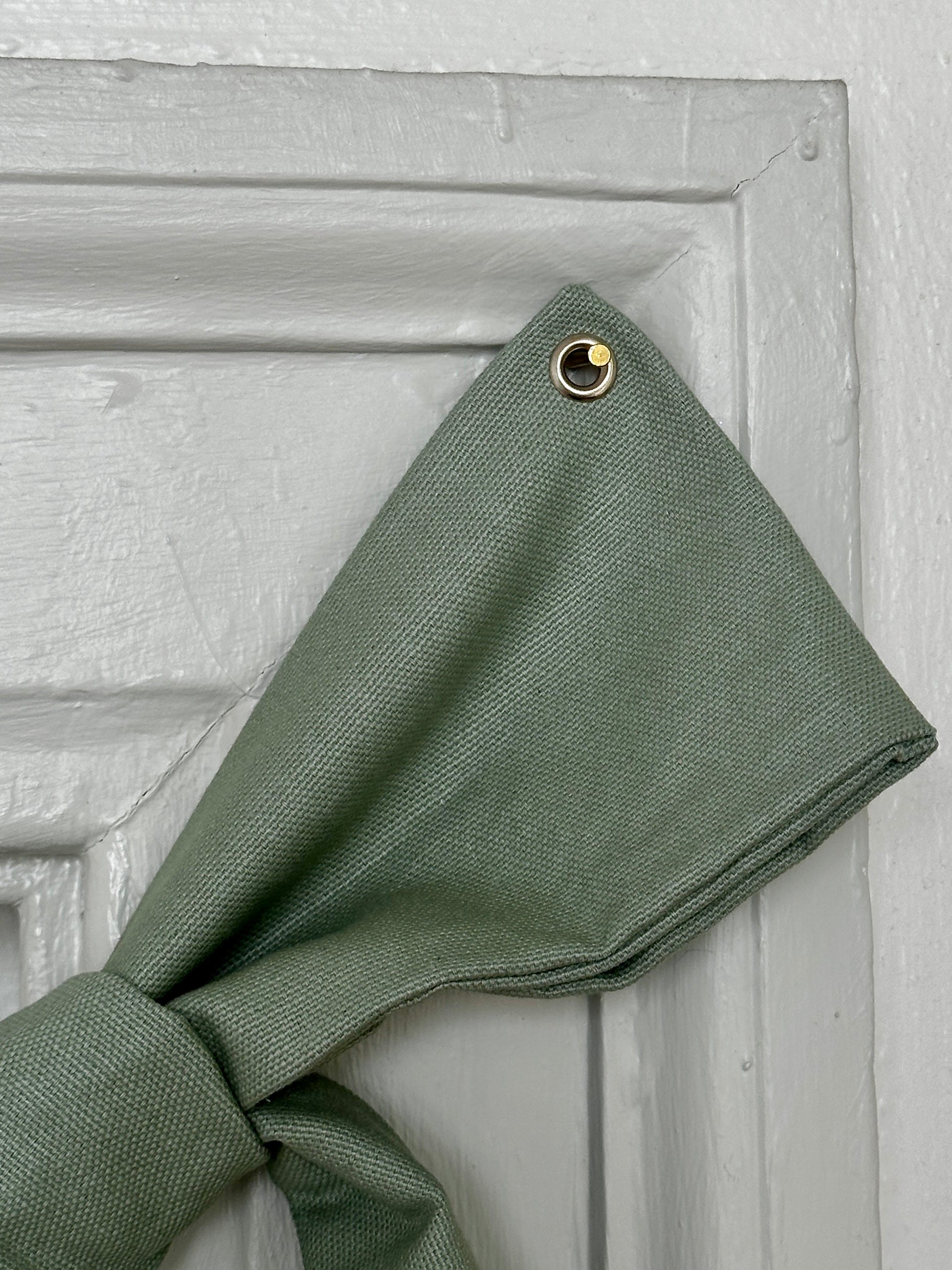 Canvas Bow Garland