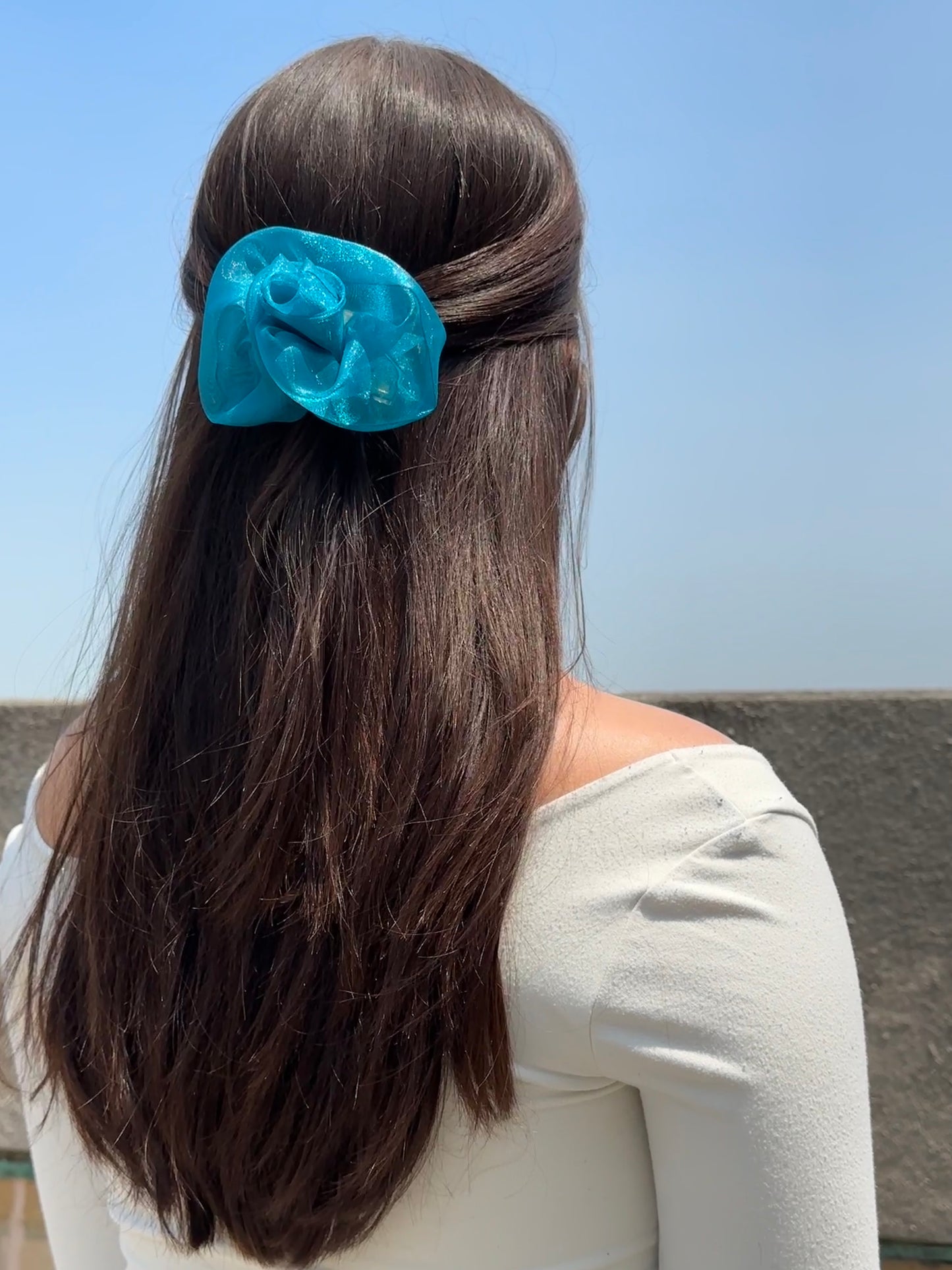 Camelia Rose Clip