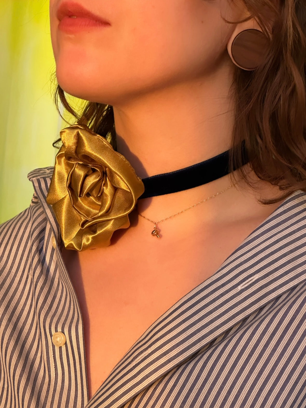Rosette Choker Necklace