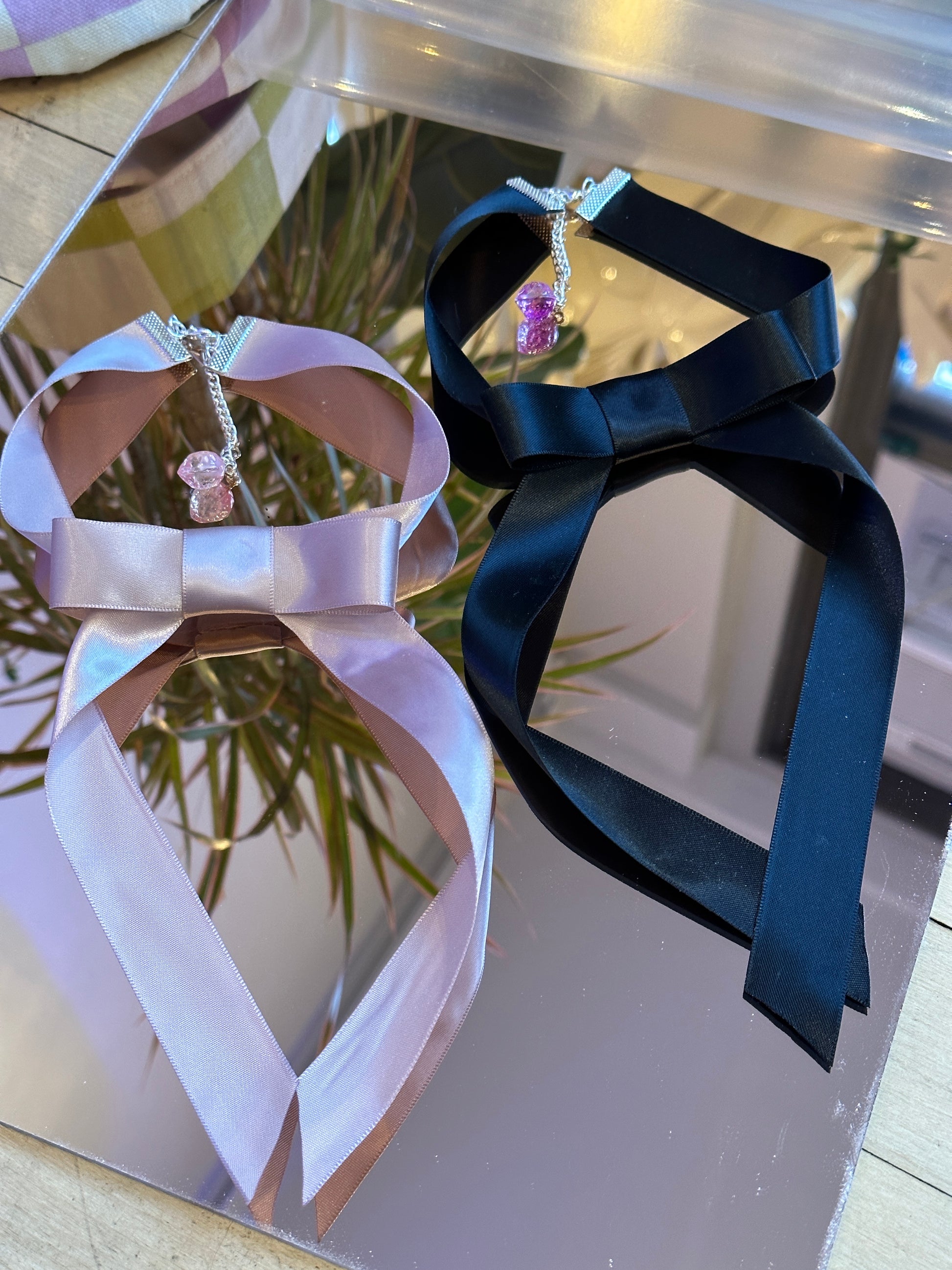 Camelia Ribbon Tie – Room Shop
